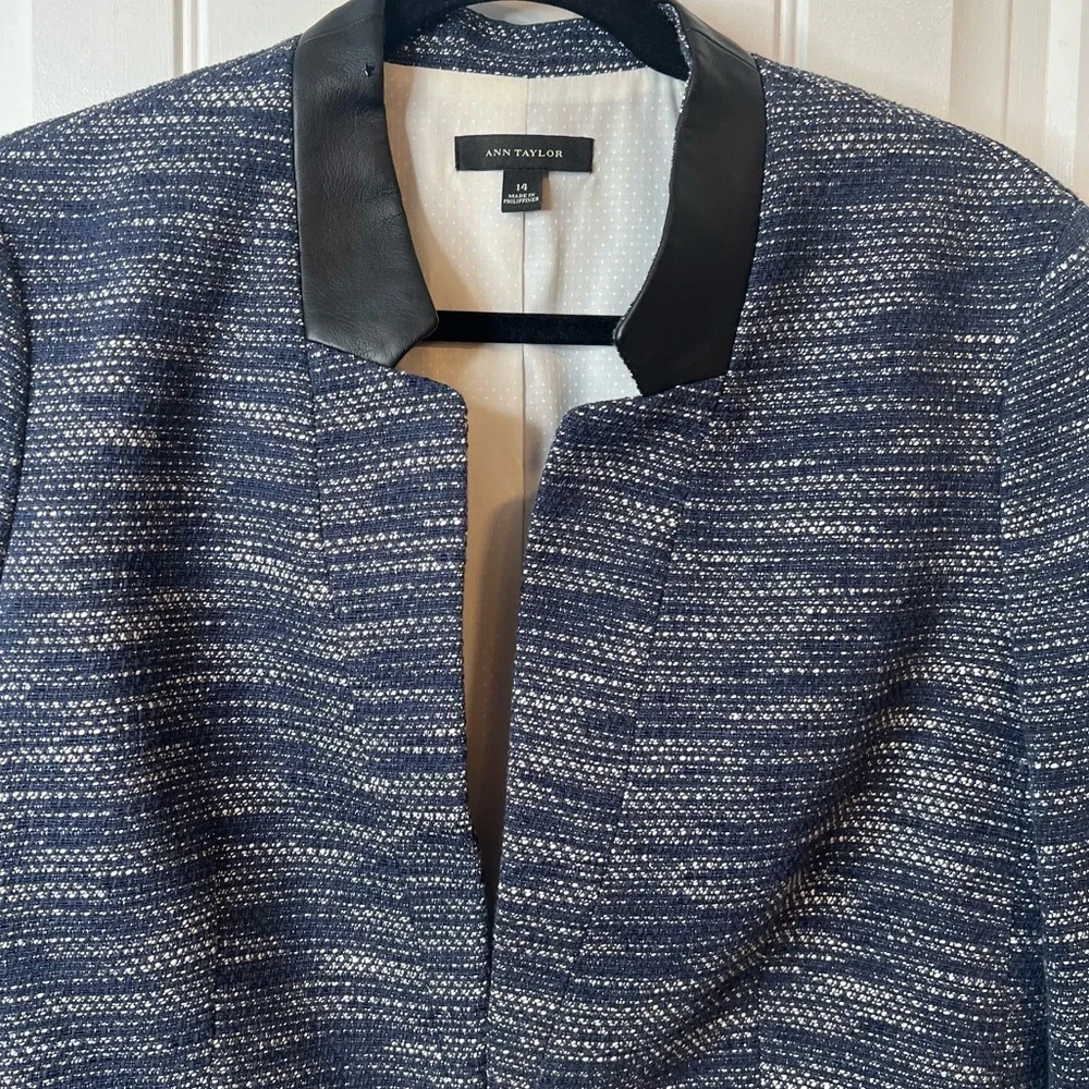 Ann Taylor stylish navy